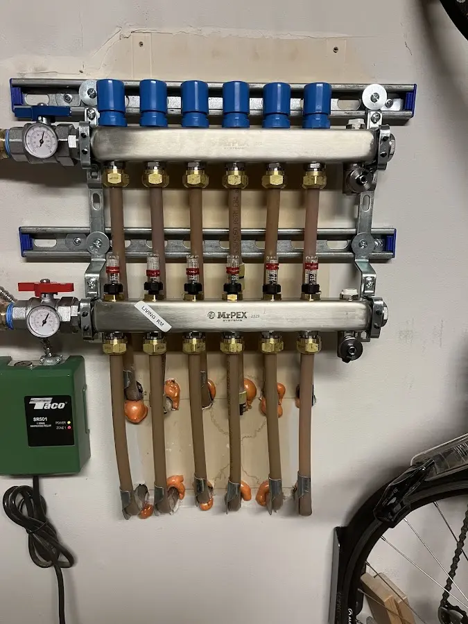 Plumber performing Gas Leak Detection at a residential property in Eglin AFB